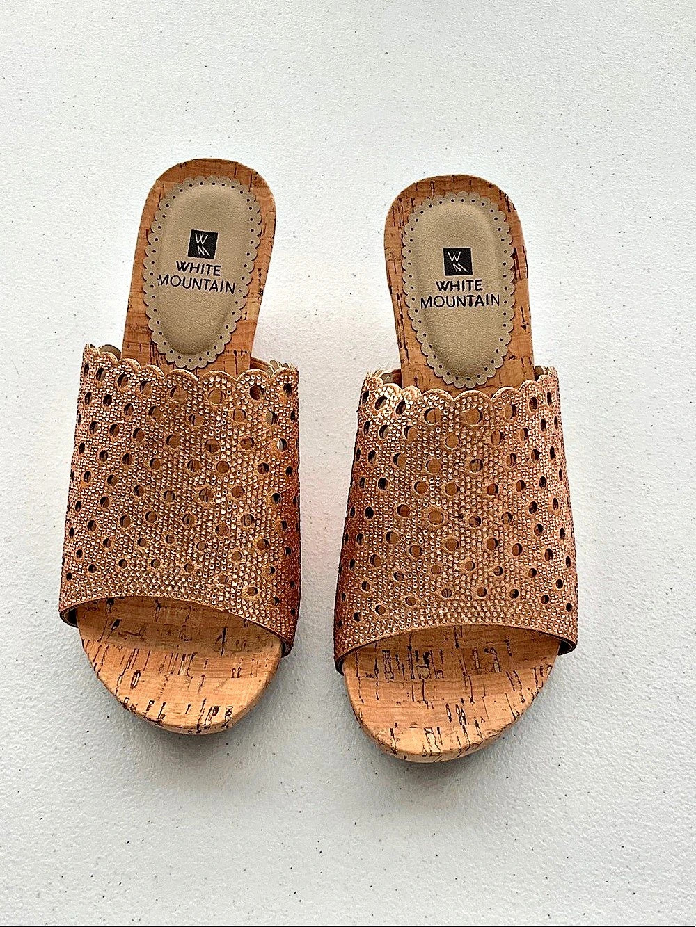 White Mountain Arnette Women's Brown Perforated Cork Wedge Sandals (NWOT)
